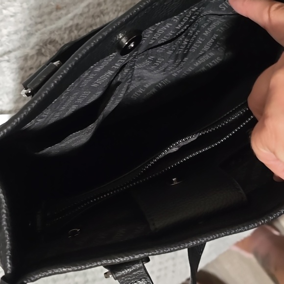 Steve Madden Crossbody - Picture 7 of 7